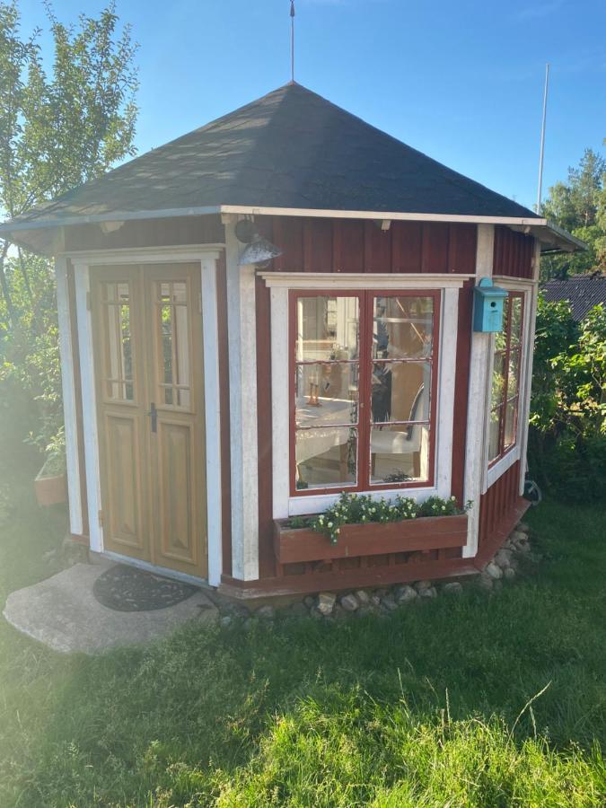 Roeda Huset Villa Hallstahammar Dış mekan fotoğraf